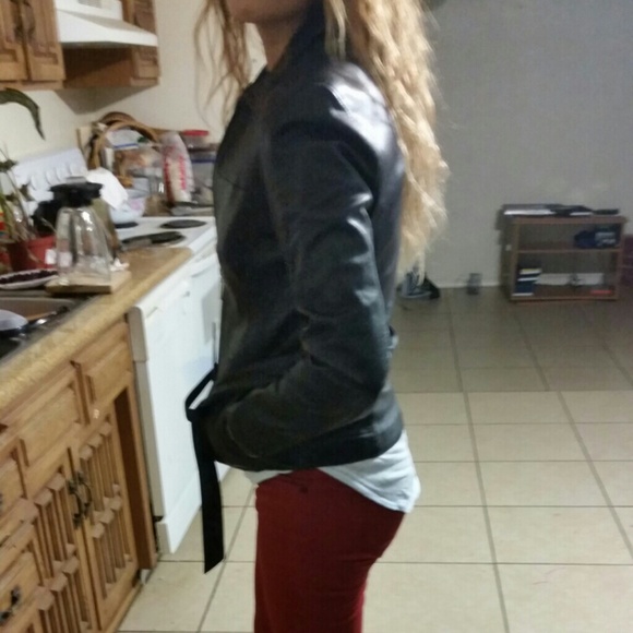 Leather jacket authentic - Picture 4 of 4